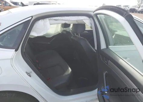 2020 Volkswagen Passat 2.0T Se z USA, uszkodzony, nr VIN 1VWSA7A39LC001915